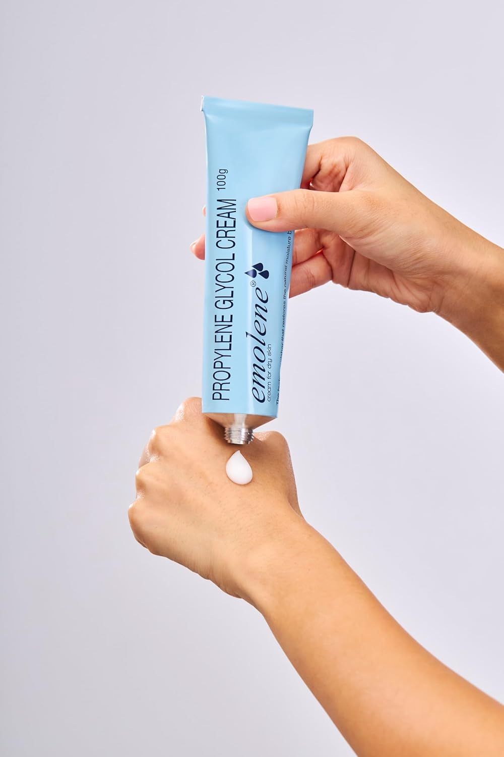 Emolene - Moisturizing Cream, Hydronourish Dry Skin, Restores Moisture Balance, Smoothens Skin, Non-Greasy 100G