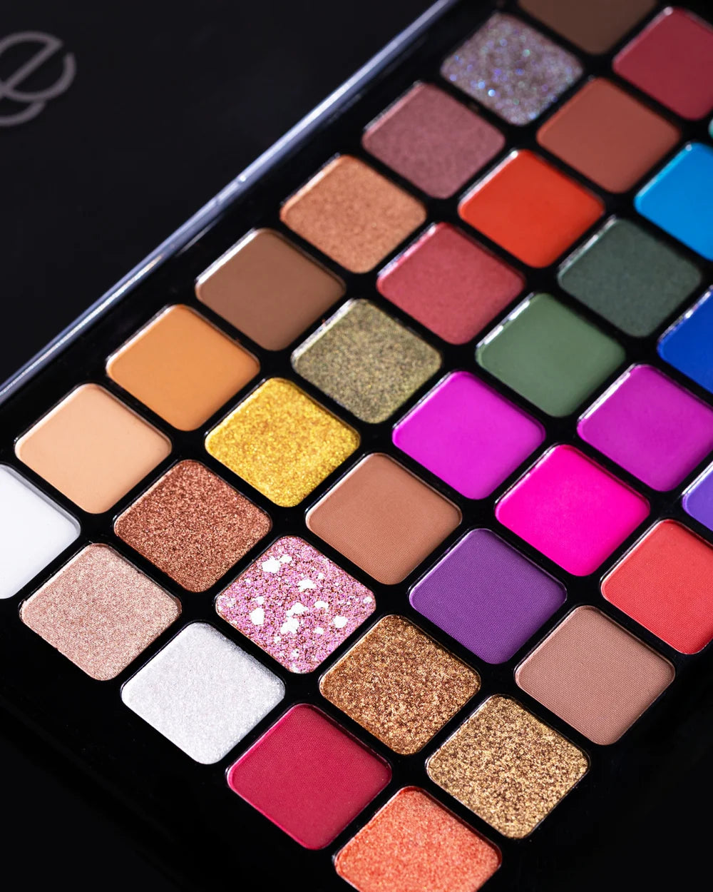 EUROPE GIRL 40 Color Eyeshadow Palette - New Cool Tone