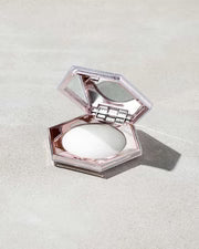 FENTY BEAUTY DIAMOND BOMB HOW MANY CARATS 01
