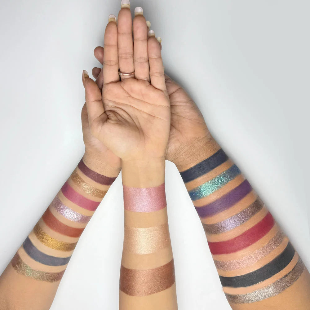 SHOPAAREL HEARTBEAT EYESHADOW PALETTE