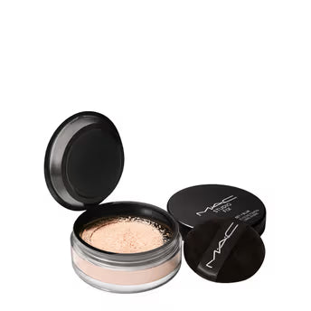 MAC STUDIO FIX LOOSE POWDER LIGHT