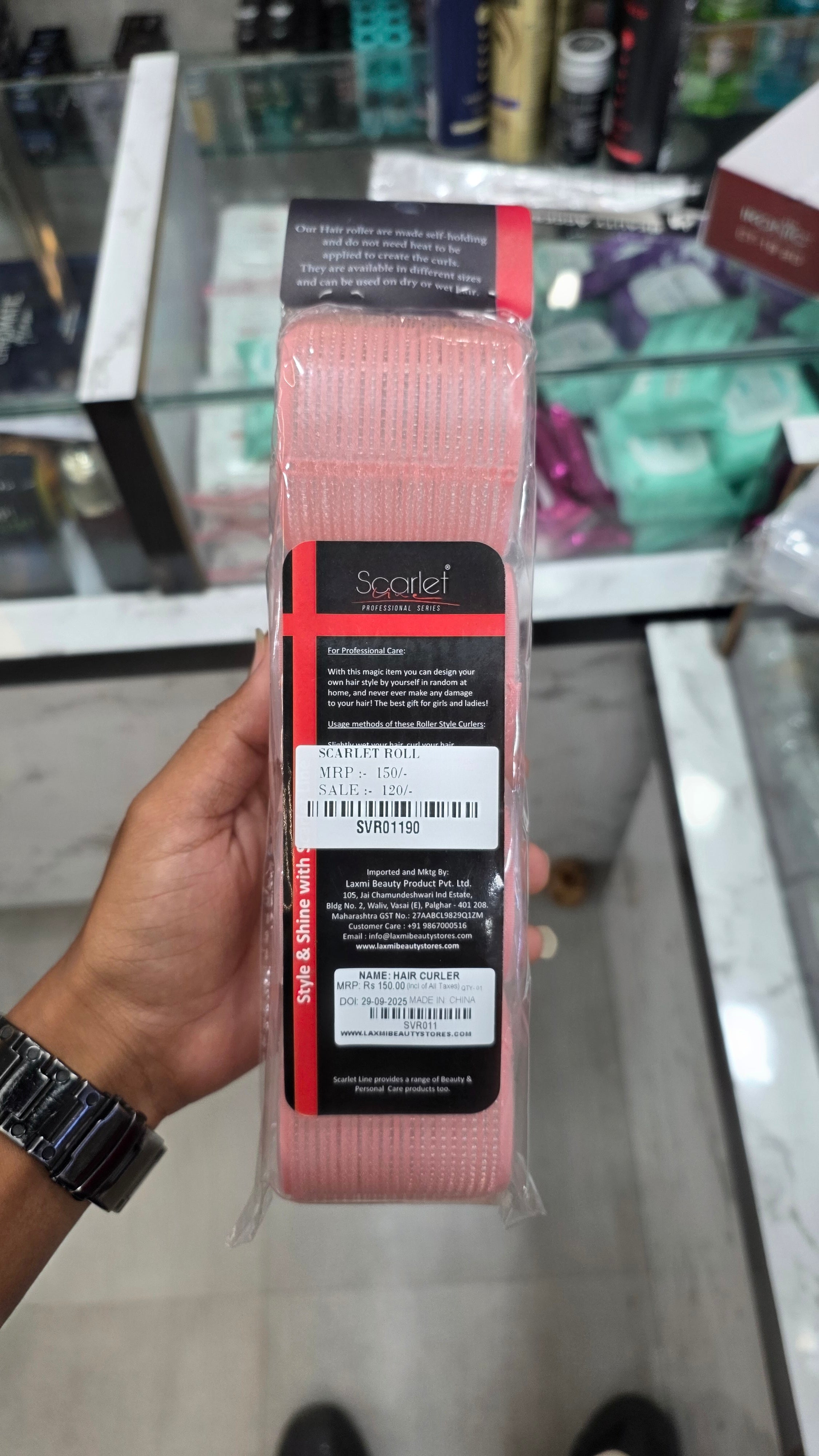 Scarlet valcro roll